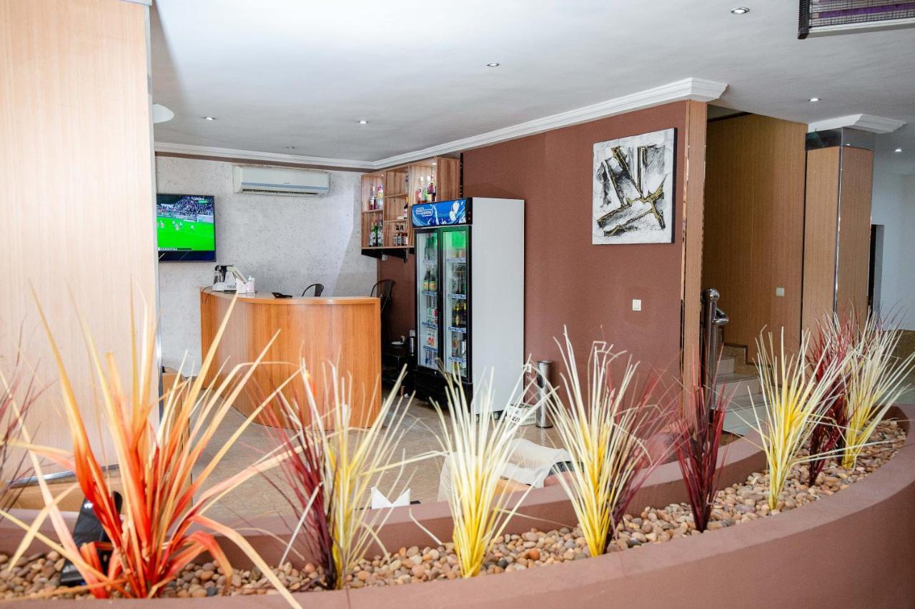 Hotel Everest Rd Congo Kinshasa Exterior foto