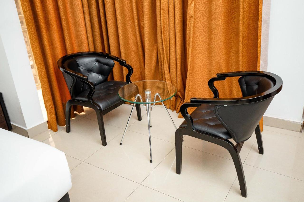 Hotel Everest Rd Congo Kinshasa Exterior foto